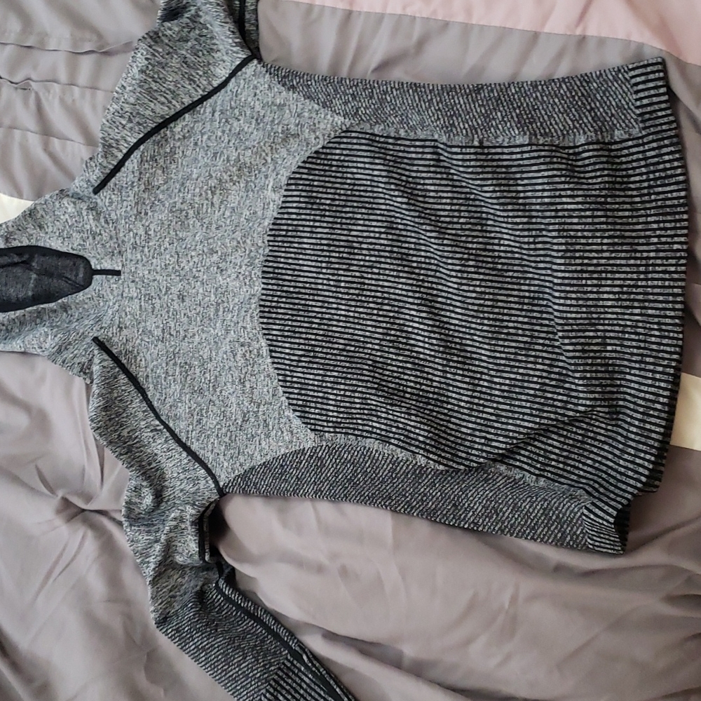 Fabletics hoodie - Picture 6 of 6